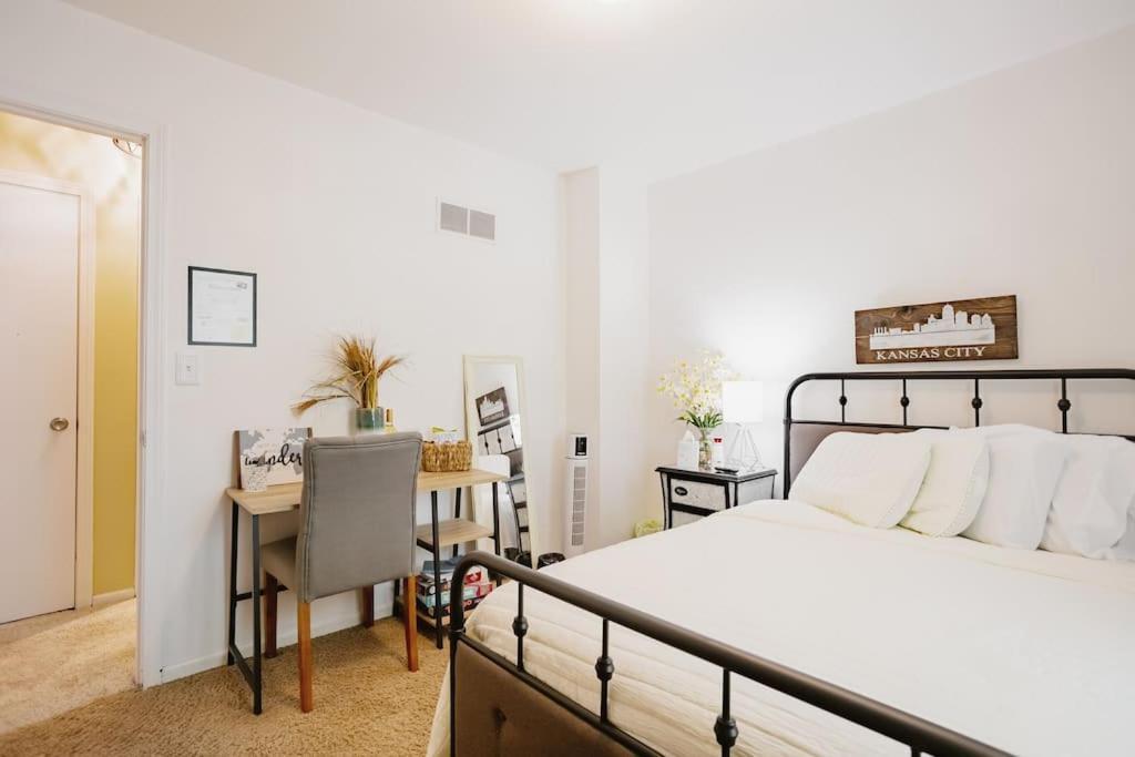 Becky & Marvels 420 Stay - Private Room Kansas City Eksteriør bilde