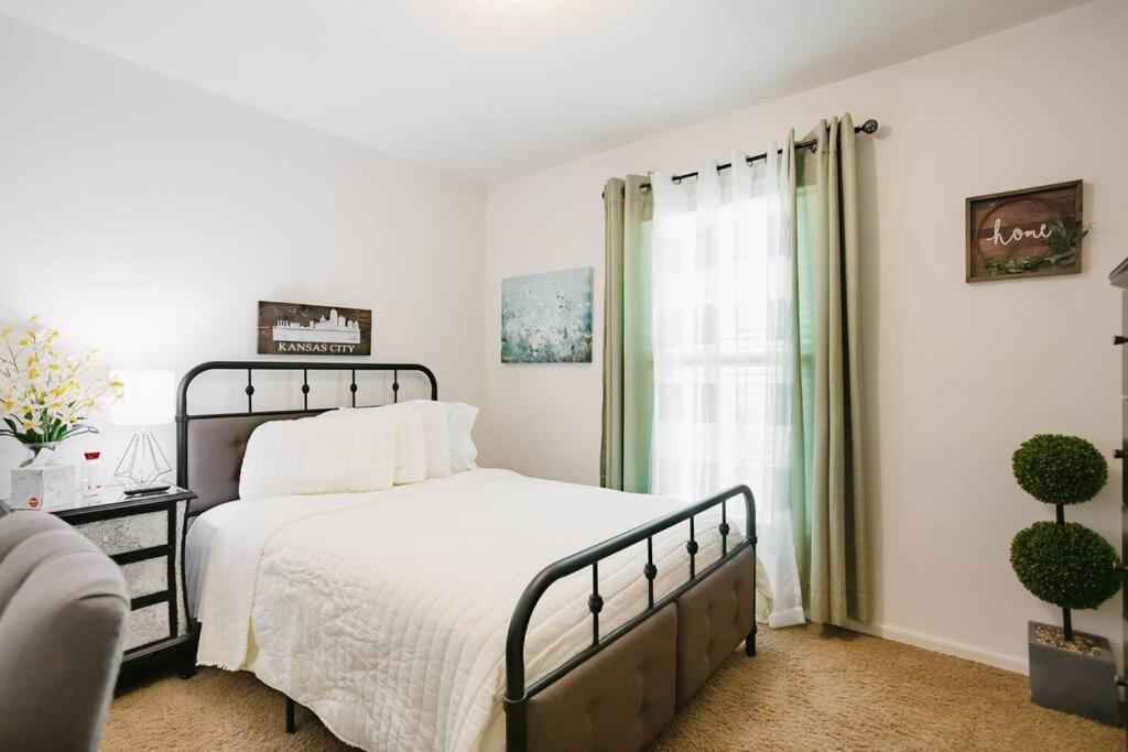 Becky & Marvels 420 Stay - Private Room Kansas City Eksteriør bilde